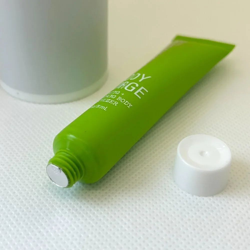 Goldfaden MD Firm Believer Body Contouring Serum and Body Surge Moisturizer - Picture 5 of 7